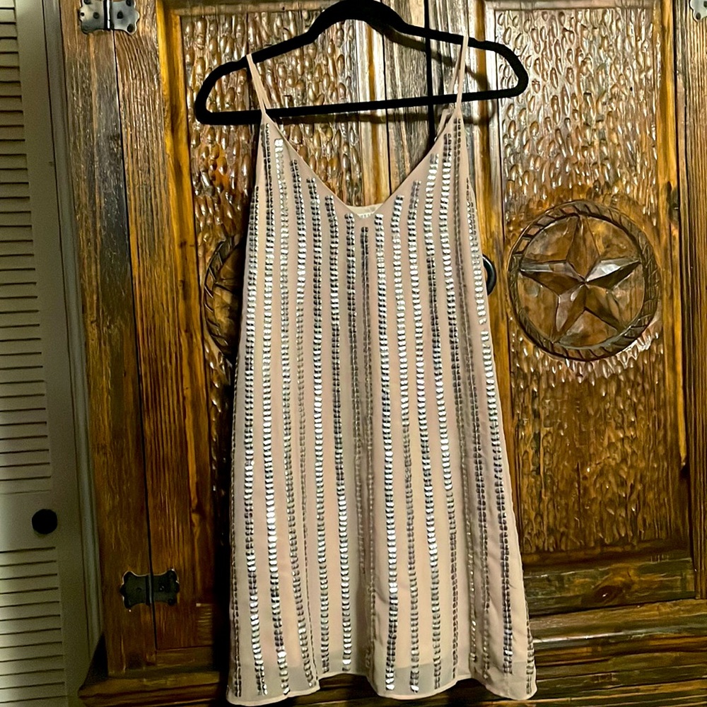 Small GUESS sequins dress - Picture 2 of 7